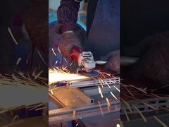 Les outils de la mode du supermarché, les rayonnages, les stands, le style vin